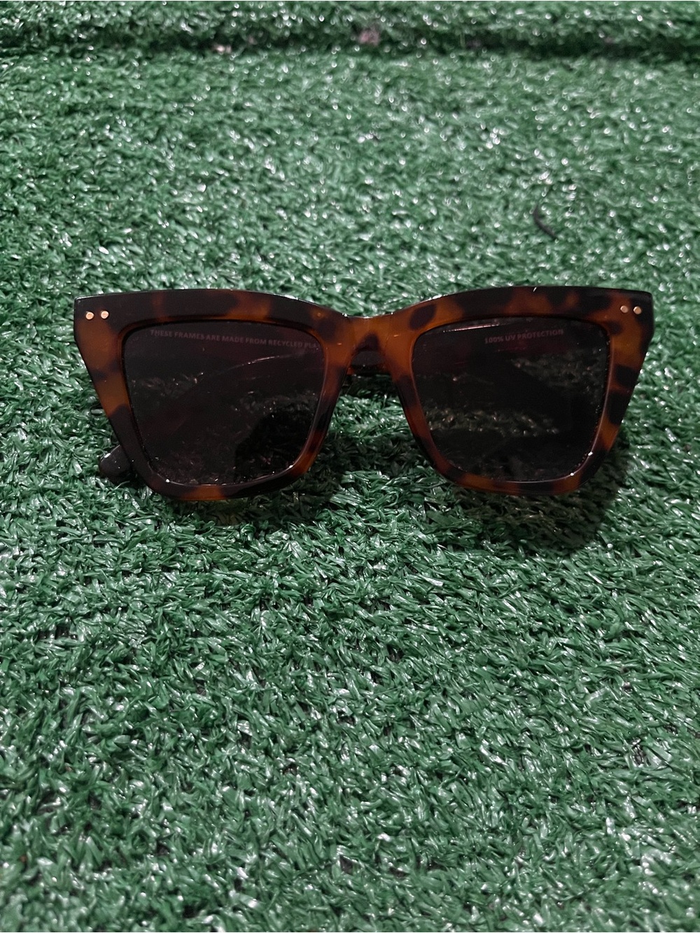 Tortoise Shell Square Frame Sunglasses with Case